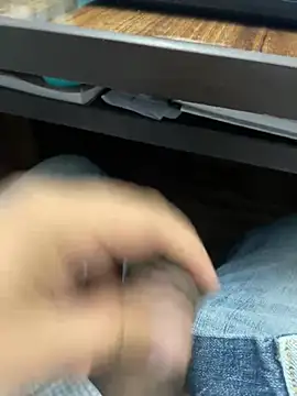 Snapshot of kavilv69fuck chatting on December 12, 5:42 am kavilv69fuck online show from December 12, 5:42 am