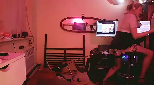 Mikela Alexa online show from January 14, 3:32 am