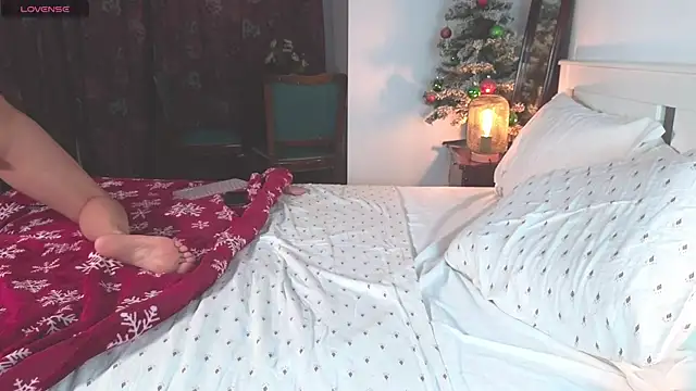 Snapshot of Sellena_love chatting on December 29, 2:17 am Sellena love online show from December 29, 2:17 am