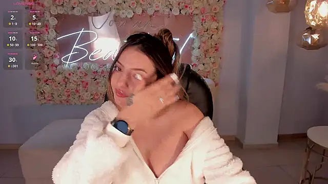 AmyWood online show from December 24, 5:27 am