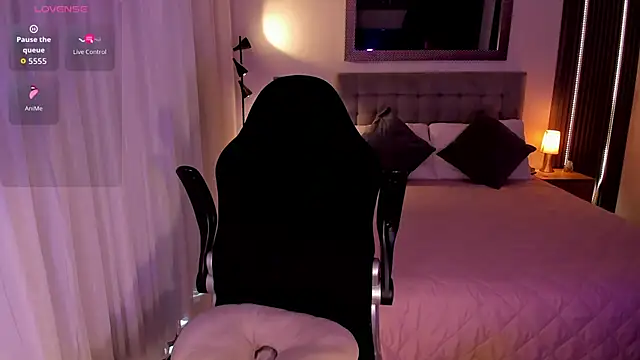 AmyWood online show from September 30, 4:01 pm