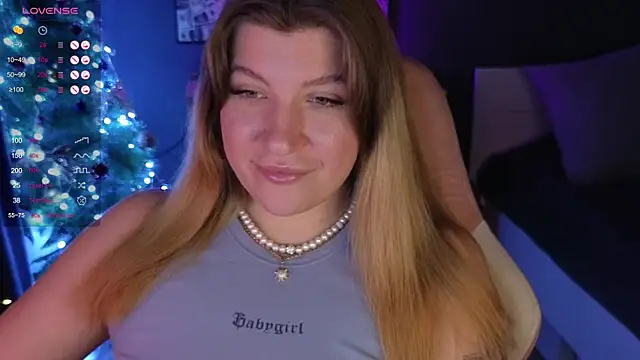 Snapshot of Fairy__Sofia chatting on December 23, 8:22 am Fairy Sofia online show from December 23, 8:22 am