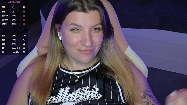 Snapshot of Fairy__Sofia chatting on February 18, 2:38 pm Fairy Sofia online show from February 18, 2:38 pm