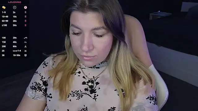 Snapshot of Fairy__Sofia chatting on February 21, 8:40 am Fairy Sofia online show from February 21, 8:40 am