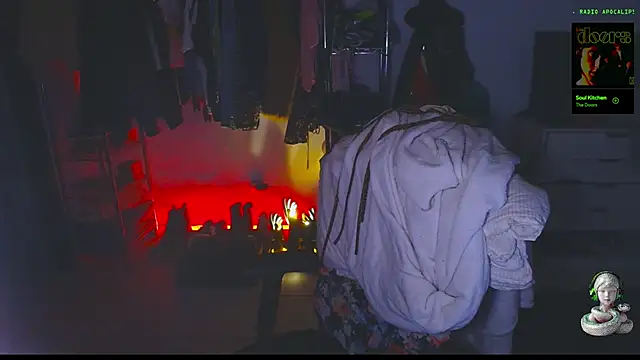 Snapshot of mskuddo chatting on February 13, 2:12 am mskuddo online show from February 13, 2:12 am