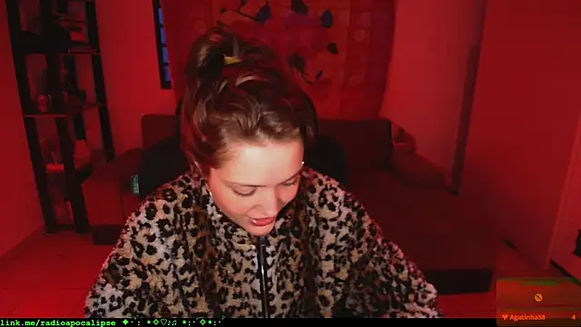 Snapshot of mskuddo chatting on October 31, 9:27 pm mskuddo online show from October 31, 9:27 pm