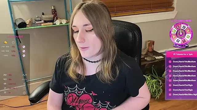 luluvaladon online show from January 15, 4:25 am