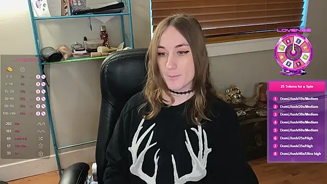 luluvaladon online show from March 5, 12:27 am