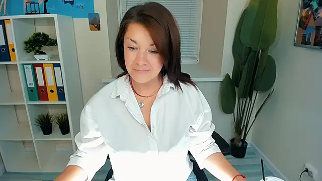 Snapshot of AnaMills chatting on September 17, 3:03 pm AnaMills online show from September 17, 3:03 pm