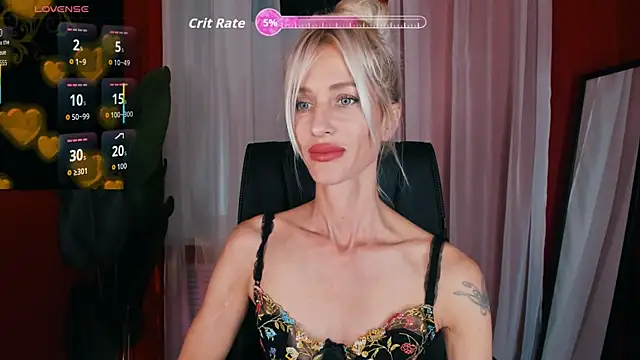 Snapshot of CindySw chatting on September 15, 11:10 am CindySw online show from September 15, 11:10 am