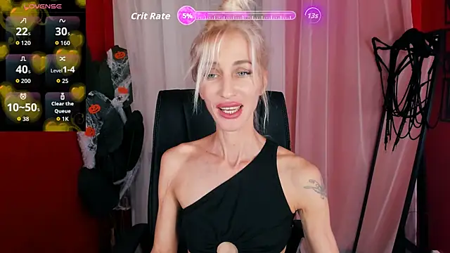 Snapshot of CindySw chatting on October 27, 10:41 am CindySw online show from October 27, 10:41 am