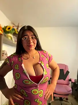 vaneelee online show from October 9, 2:31 am