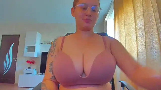 hot evil queen online show from September 24, 6:50 am