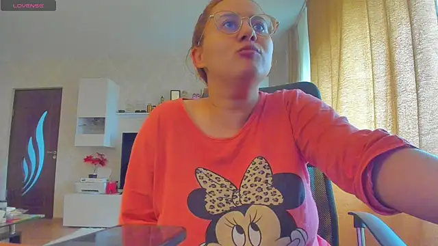 hot evil queen online show from October 13, 7:19 am