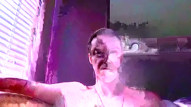 Snapshot of ploki2180 chatting on February 9, 11:58 am ploki2180 online show from February 9, 11:58 am