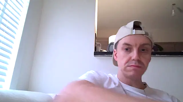 Snapshot of ploki2180 chatting on November 15, 3:08 pm ploki2180 online show from November 15, 3:08 pm