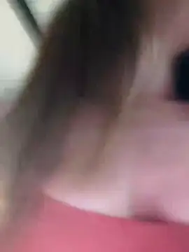 Snapshot of LilliThelo chatting on March 15, 9:49 pm LilliThelo online show from March 15, 9:49 pm