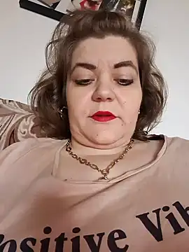 cindybbwsquirt online show from February 1, 1:09 pm