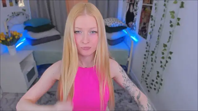 Laly Peach online show from January 12, 3:57 pm