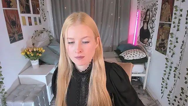 Laly Peach online show from November 11, 3:56 pm