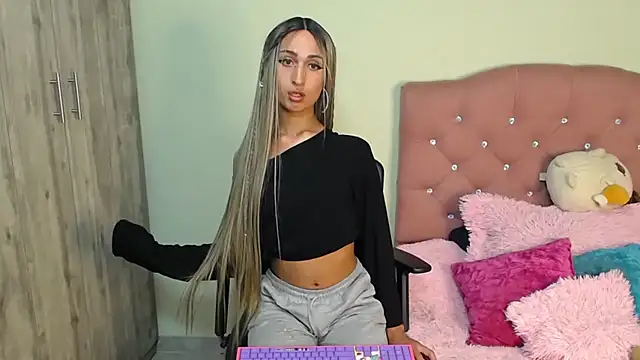 camy doll online show from December 5, 1:36 am