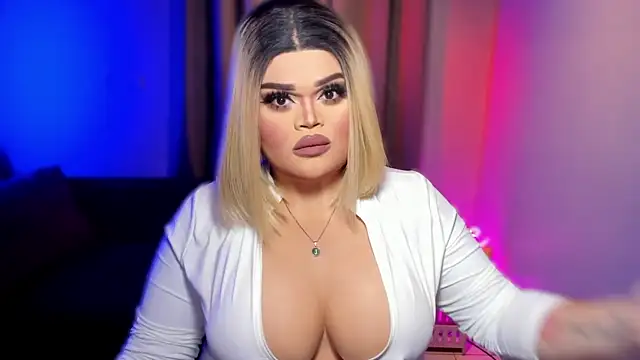 Snapshot of KarolinaThompson chatting on February 21, 8:07 am KarolinaThompson online show from February 21, 8:07 am