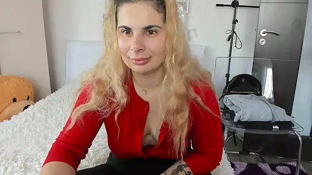 sweetemy4u online show from January 7, 8:24 am