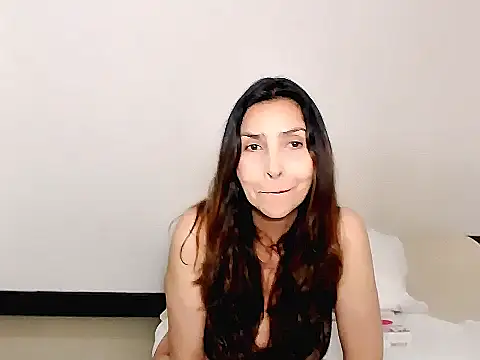 Monique kiss online show from December 1, 8:58 pm