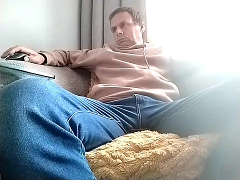 grzes19763 online show from September 12, 9:09 am