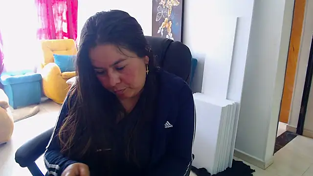 Ixchel Anaid online show from September 26, 1:26 pm