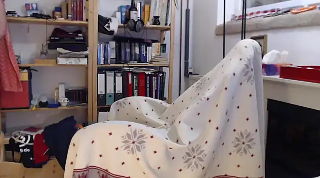 Snapshot of tibe50 chatting on February 22, 7:58 pm tibe50 online show from February 22, 7:58 pm