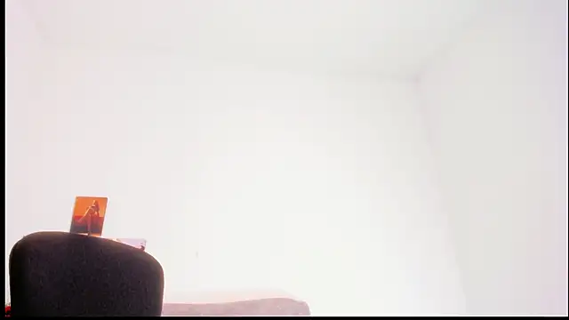 MIss Kendall  online show from March 6, 11:09 pm