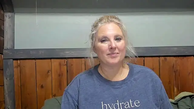 lisaxlovexxx online show from September 12, 5:57 pm