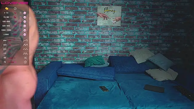 Snapshot of mark_normal chatting on March 2, 2:30 am mark normal online show from March 2, 2:30 am