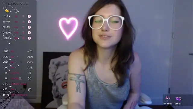 PlayfulApril online show from December 17, 11:16 pm