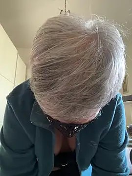 Snapshot of simona60 chatting on December 12, 2:00 pm simona60 online show from December 12, 2:00 pm