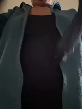 Snapshot of simona60 chatting on December 13, 1:55 pm simona60 online show from December 13, 1:55 pm