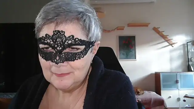 Snapshot of simona60 chatting on December 21, 2:04 pm simona60 online show from December 21, 2:04 pm