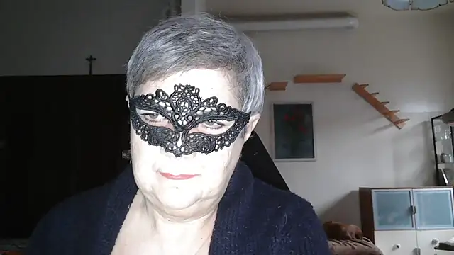 Snapshot of simona60 chatting on January 9, 2:18 pm simona60 online show from January 9, 2:18 pm