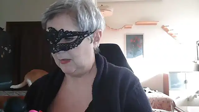 Snapshot of simona60 chatting on February 5, 2:16 pm simona60 online show from February 5, 2:16 pm