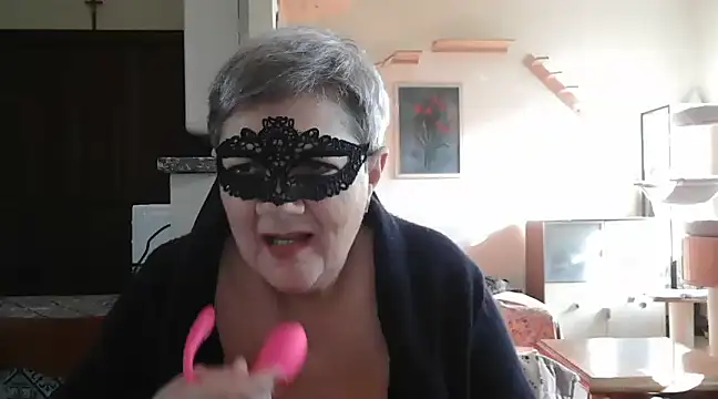 Snapshot of simona60 chatting on February 21, 2:16 pm simona60 online show from February 21, 2:16 pm