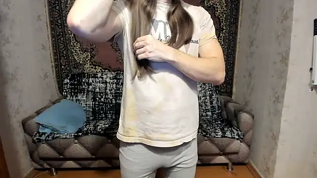 Marrymepls online show from March 5, 5:08 pm