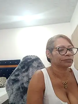 BustyMilf  online show from September 22, 1:02 pm