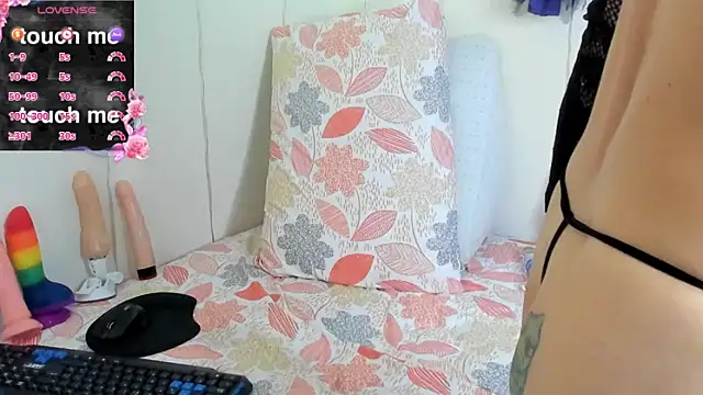 elise mouris online show from November 14, 4:33 am