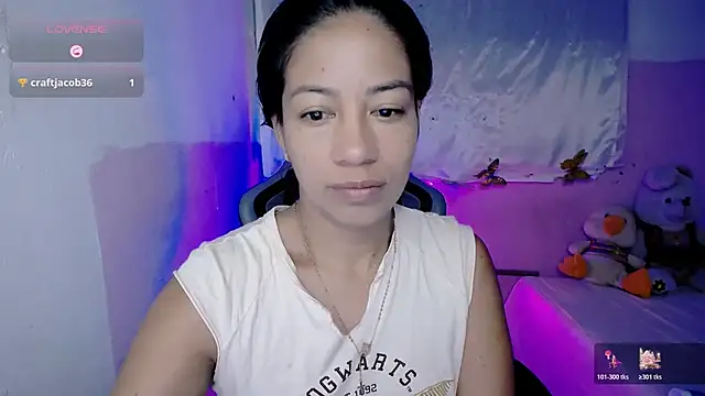 ninatiny online show from November 1, 10:39 am