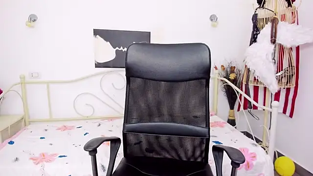 jessystarr online show from February 2, 4:54 pm