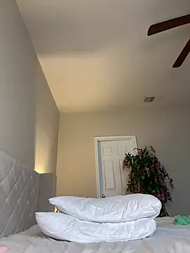 BabyEllen online show from February 1, 11:06 pm