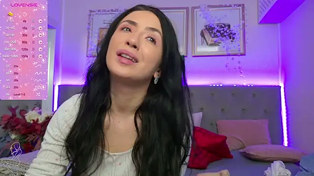 Snapshot of GlamKate chatting on December 16, 4:39 am GlamKate online show from December 16, 4:39 am