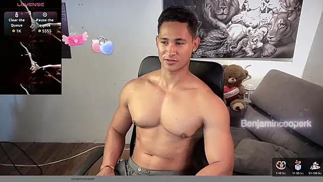 Snapshot of BenjaminCooperk chatting on October 26, 7:53 pm BenjaminCooperk online show from October 26, 7:53 pm