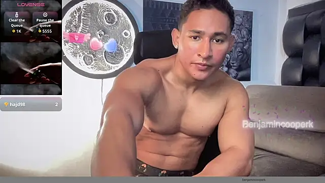 Snapshot of BenjaminCooperk chatting on November 6, 7:37 pm BenjaminCooperk online show from November 6, 7:37 pm